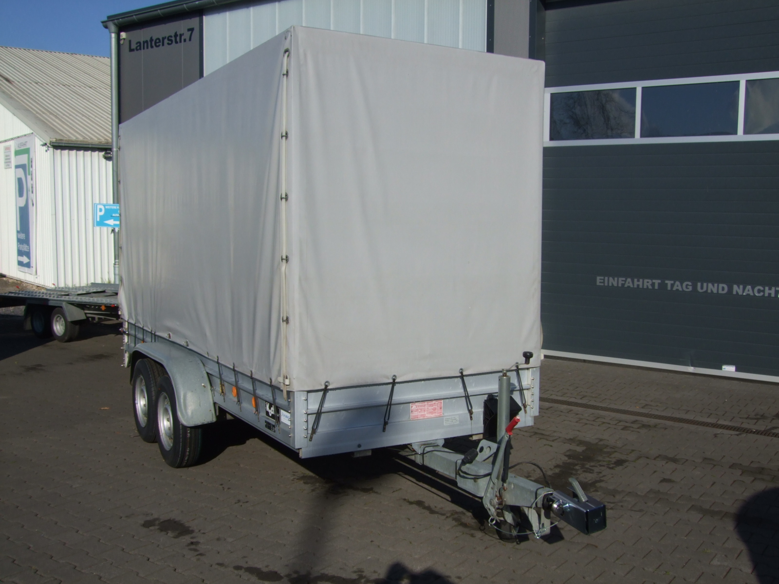 Anhängerverleih 2000 kg 4 Meter Tandemanhänger